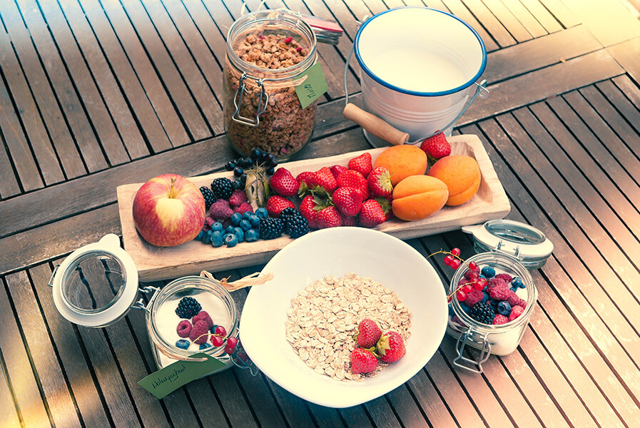 Breakfast basket for special occasions